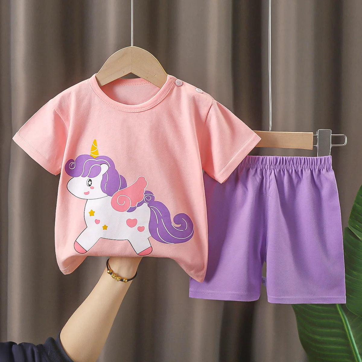Summer Baby Girl Outfit – Cute T-Shirt & Shorts Set